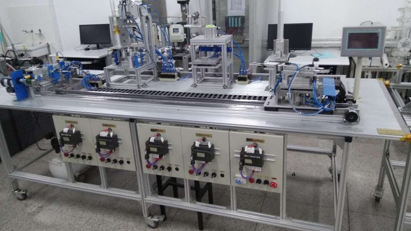 注塑机取出机械手：揭秘其工作原理与选购要点
